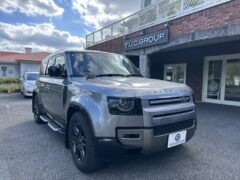 ランドローバーディフェンダー110XダイナミックHSED300車両の写真