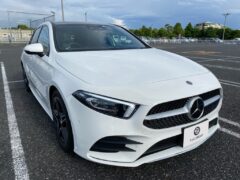 ベンツAクラスボディカラー白