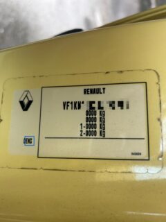 ルノーカラーコード記載のステッカー①
