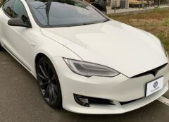 テスラモデルSの写真