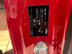 アバルト124スパイダーのカラーコード記載ステッカー