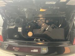 911カレラ4ミレニアムエディション（996）のエンジンルーム