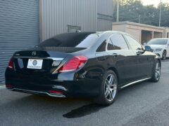 S300hロングAMGラインのリアビュー