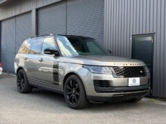 レンジローバーオートバイオグラフィーのブラックエクステリアパック装着車両