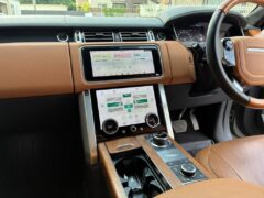 レンジローバーオートバイオグラフィー「Touch Pro Duo」