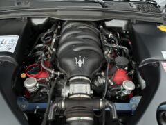 マセラティグラントゥーリズモのF136型V8エンジン