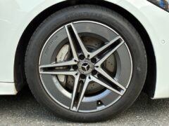 C220dステーションワゴンアバンギャルドAMGラインの18インチホイール