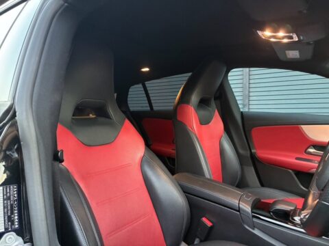 CLA200dシューティングブレークのAMGレザーエクスクルーシブPKGのシート